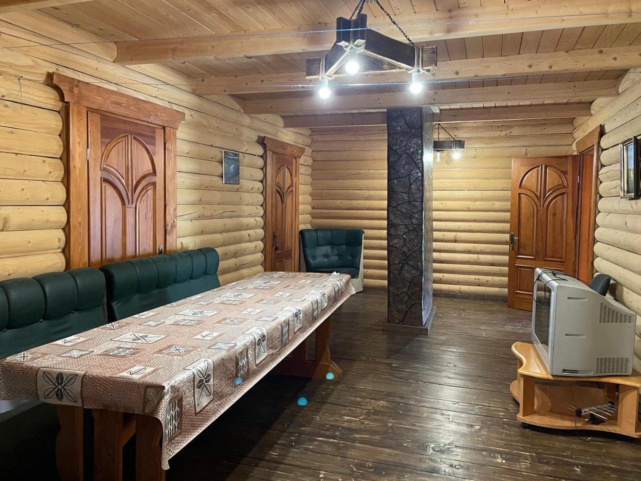 Старе Подвір'Я Verkhovyna Exterior foto